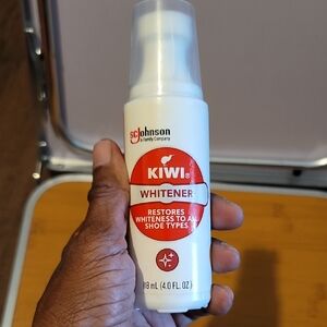 Kiwi Red and White Shoe Whitener